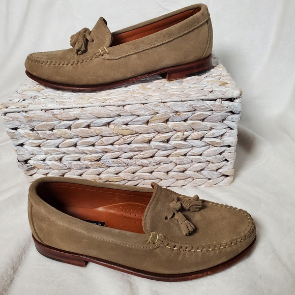 Cole Haan Shoes - Cole Haan Women's Handsewn Pinch Penny Loafer Tan Suede Size 9 M EUC Classic